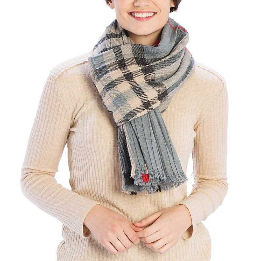🌸Pleated Plaid Pattern Scarf - Picture 3 of 6